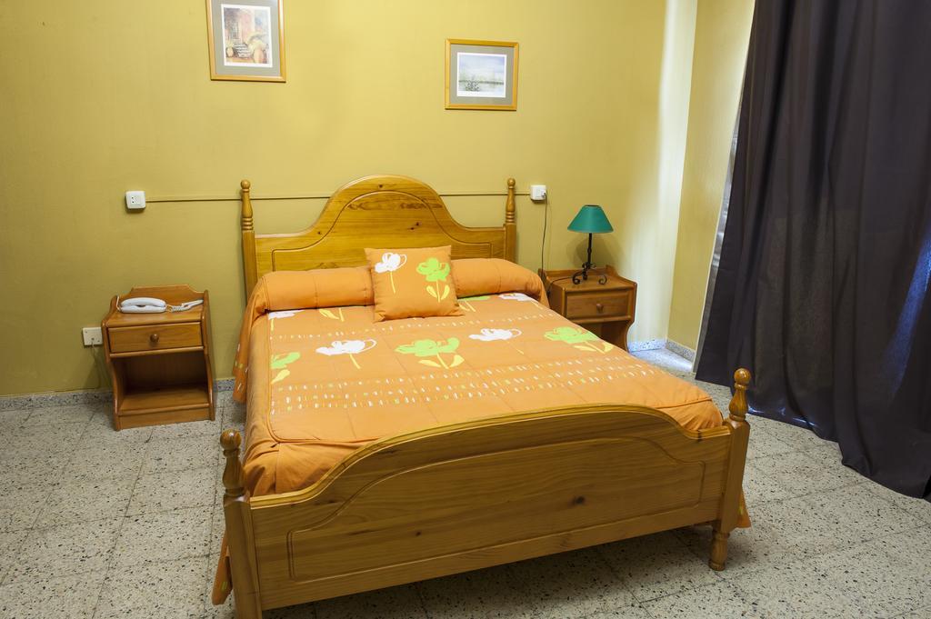 La Casona Del Pinar Albergue San Rafael Ruang foto