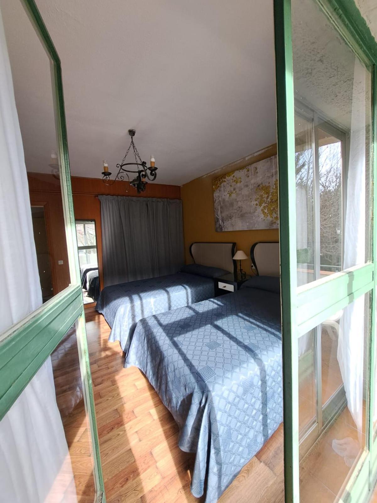 La Casona Del Pinar Albergue San Rafael Bagian luar foto
