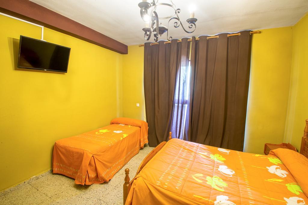La Casona Del Pinar Albergue San Rafael Bagian luar foto