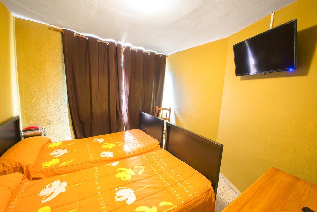 La Casona Del Pinar Albergue San Rafael Bagian luar foto
