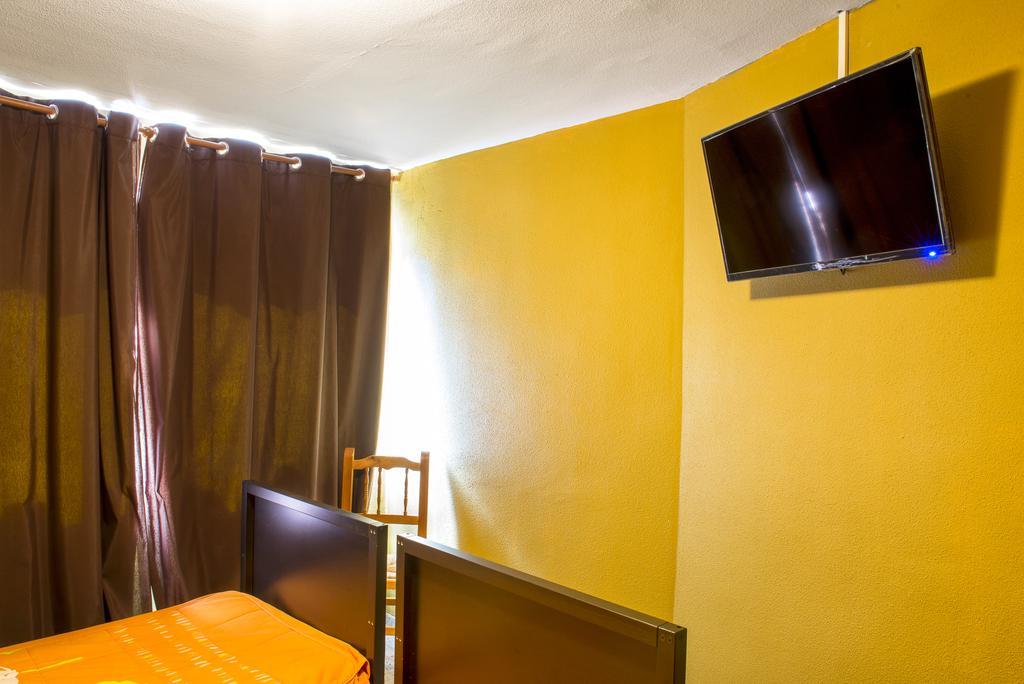 La Casona Del Pinar Albergue San Rafael Bagian luar foto