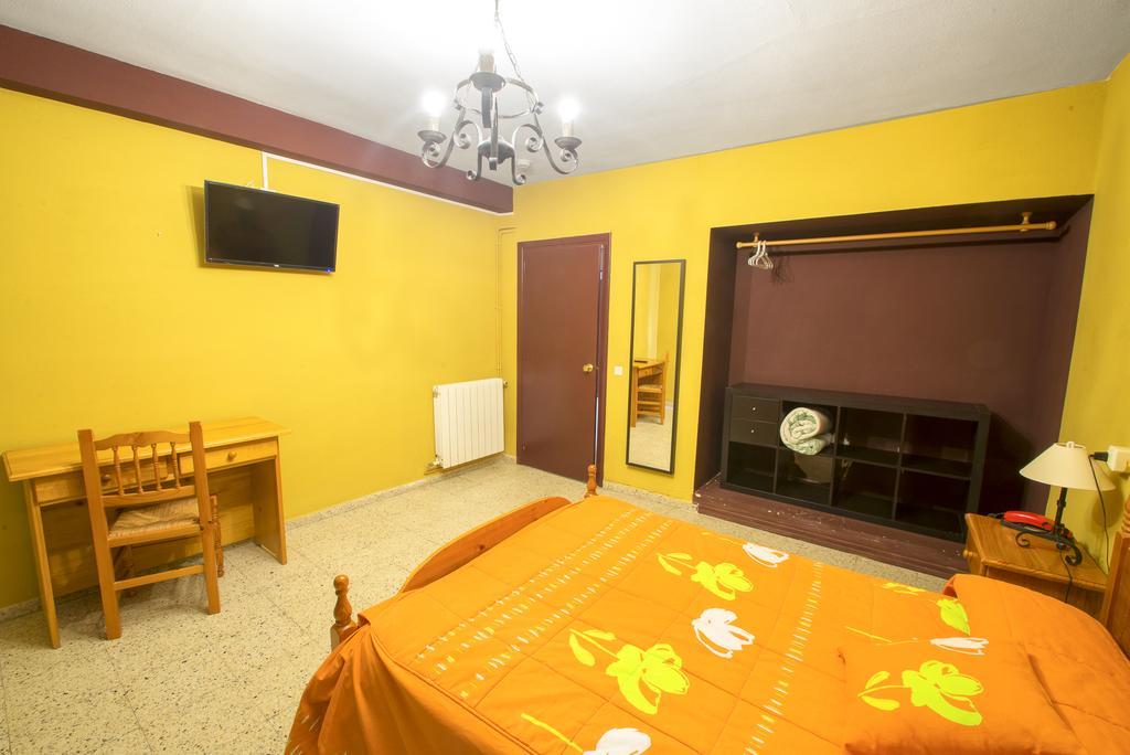 La Casona Del Pinar Albergue San Rafael Bagian luar foto